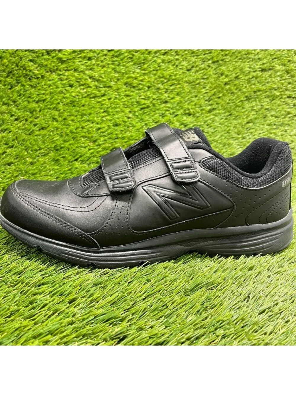New Balance 411 Mens Size 9 Triple Black Athletic Hook & Loop Shoes Sneakers